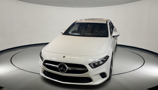Mercedes Benz • Clase A