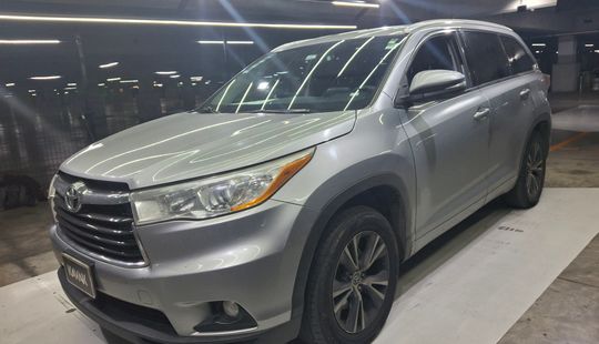 Toyota • Highlander