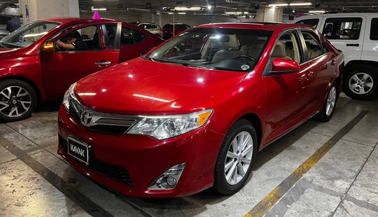 Toyota • Camry