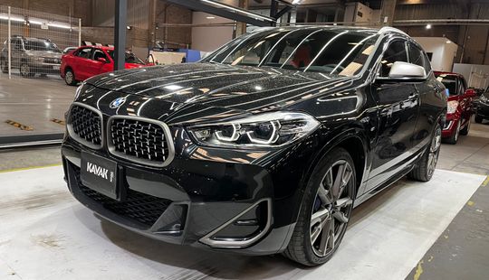 2023 • 10,007 km • Automático