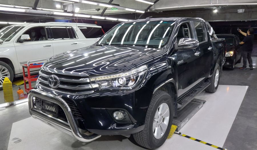 Toyota Hilux 2.8 DOBLE CABINA DSL (D-CAB DIESEL AT) Pickup 2018