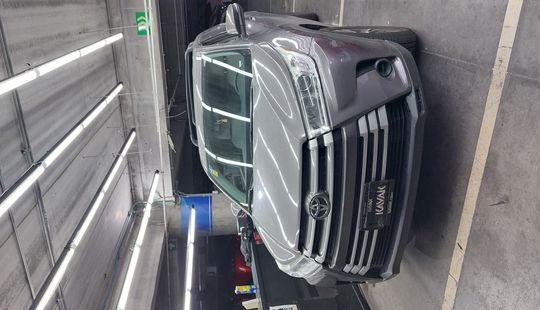 Toyota • Highlander