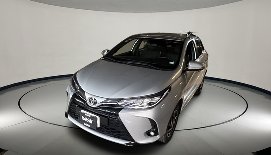 Toyota • Yaris