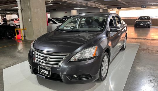 Nissan • Sentra