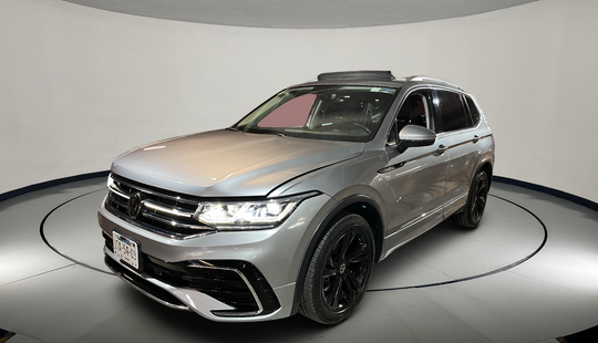 Volkswagen • Tiguan