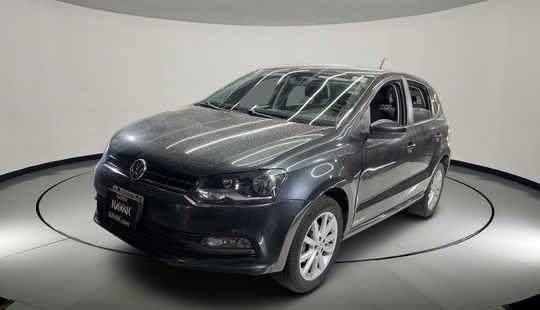 Volkswagen • Polo