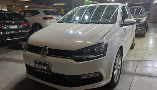 Volkswagen • Polo
