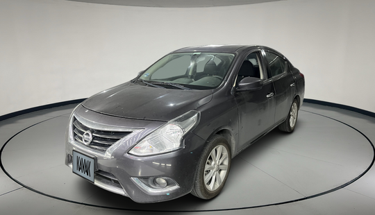 Nissan • Versa