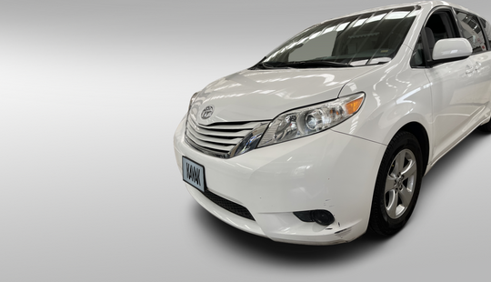 Toyota • Sienna