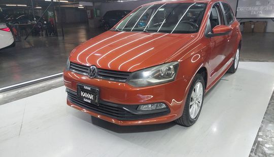 Volkswagen • Polo
