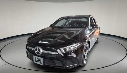 Mercedes Benz • Clase A