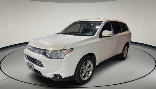 Mitsubishi • Outlander