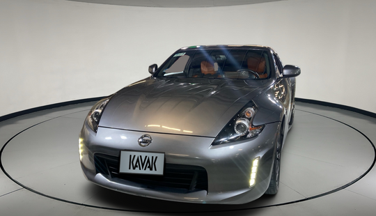 Nissan • 370Z