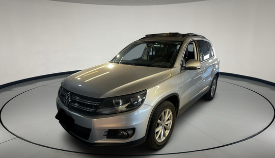 Volkswagen • Tiguan