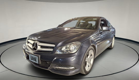 Mercedes Benz • Clase C