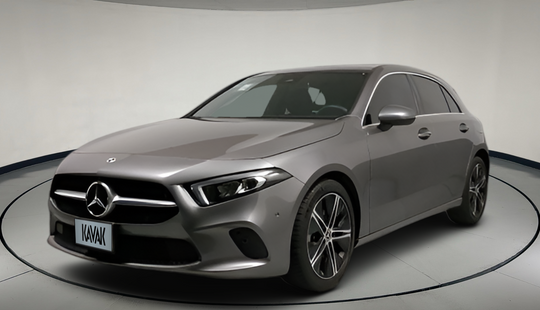 Mercedes Benz • Clase A