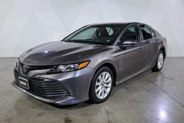 Toyota · Camry