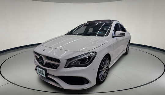 Mercedes Benz • Clase CLA