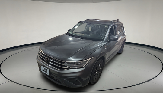 Volkswagen • Tiguan