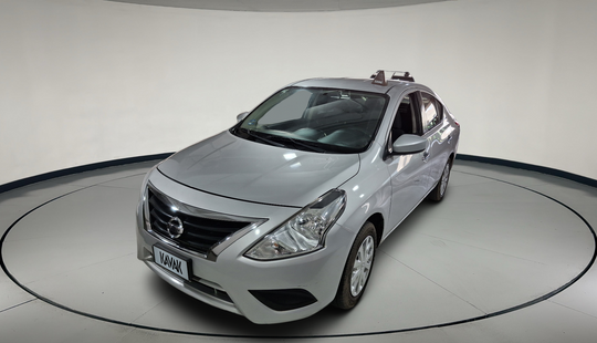 Nissan • Versa