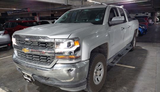 Chevrolet • Silverado 2500