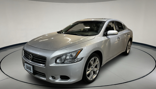 Nissan • Maxima