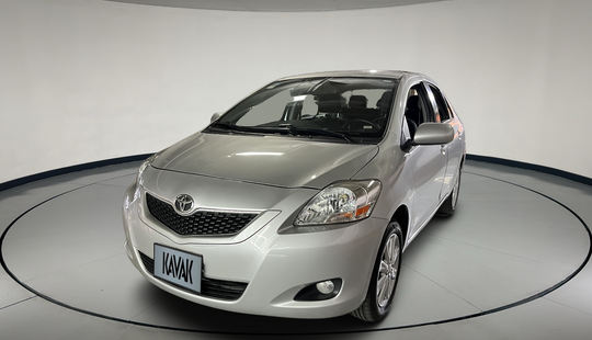 Toyota • Yaris