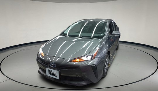 Toyota • Prius