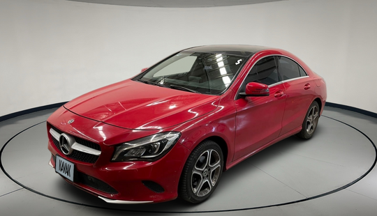 Mercedes Benz • Clase CLA