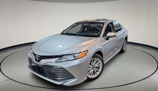 Toyota • Camry