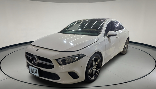 Mercedes Benz • Clase A
