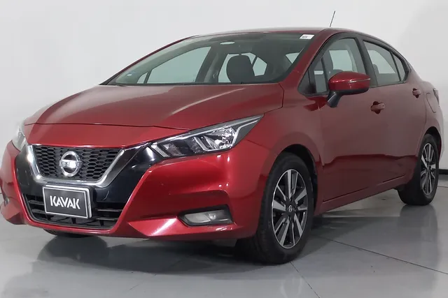 Nissan · Versa