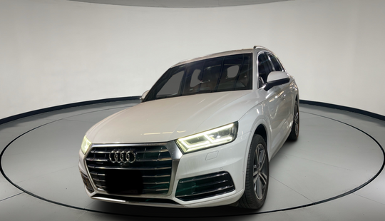 Audi • Q5