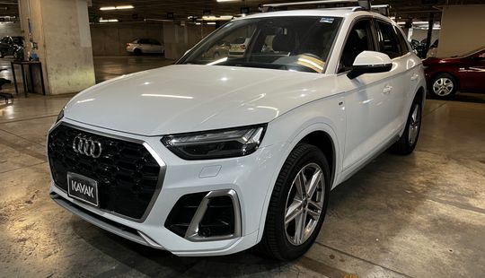 Audi • Q5