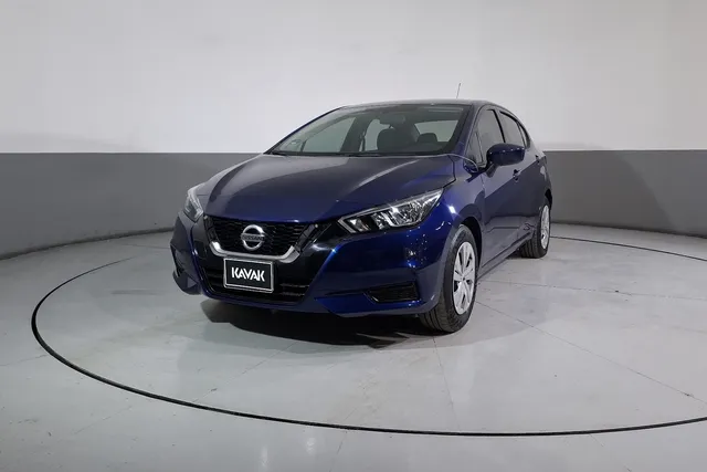 Nissan · Versa