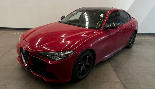 Alfa Romeo • Giulia