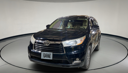 Toyota • Highlander