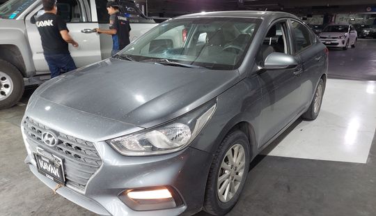 Hyundai • Accent