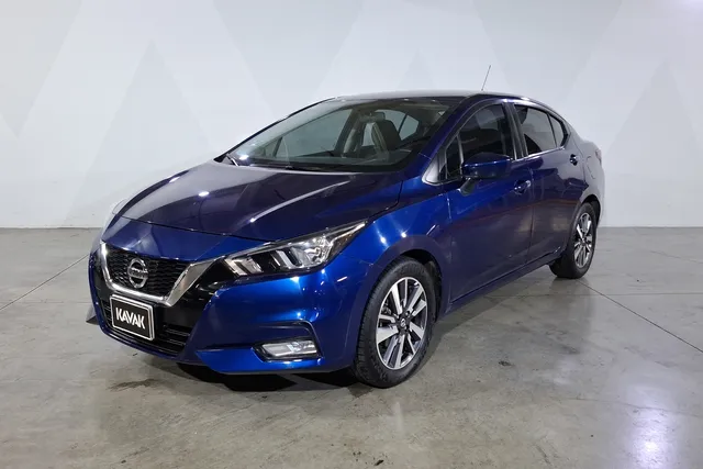 Nissan · Versa