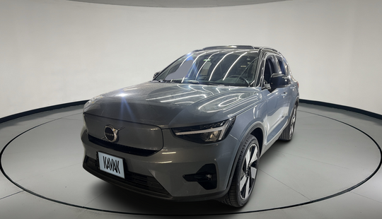 Volvo • XC40