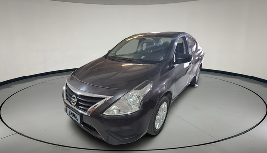 Nissan • Versa