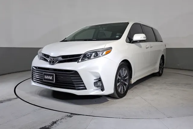 Toyota · Sienna