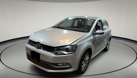 Volkswagen • Polo