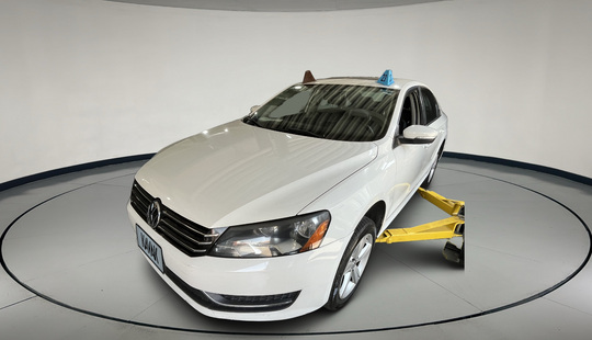 Volkswagen • Passat