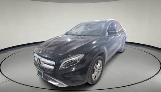 Mercedes Benz • Clase GLA