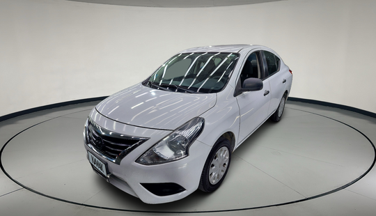 Nissan • Versa