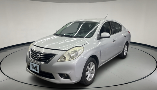 Nissan • Versa