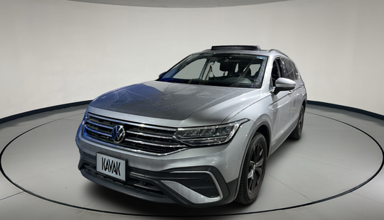 Volkswagen • Tiguan