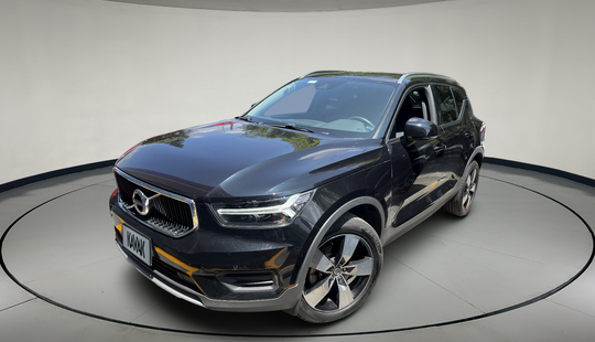 Volvo • XC40