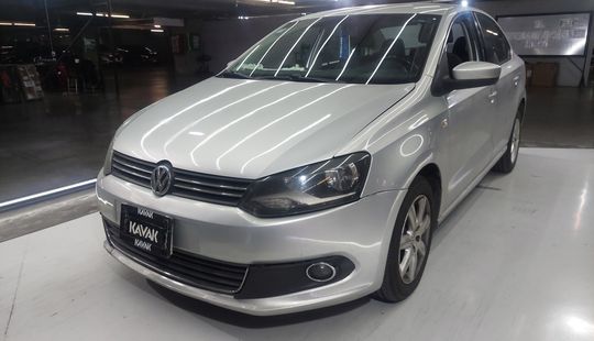 Volkswagen • Vento